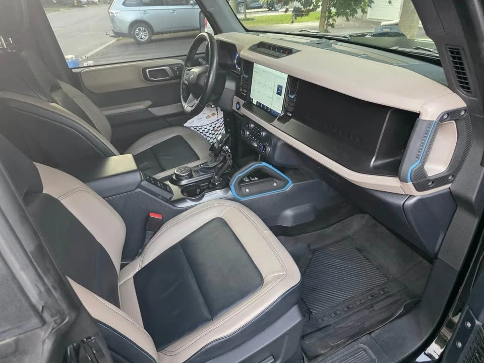 2022 Ford Bronco 6th Gen - Image 10 of 12