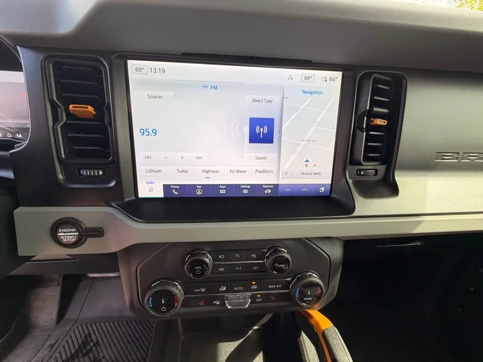 2022 Ford Bronco 6th Gen - Image 8 of 11