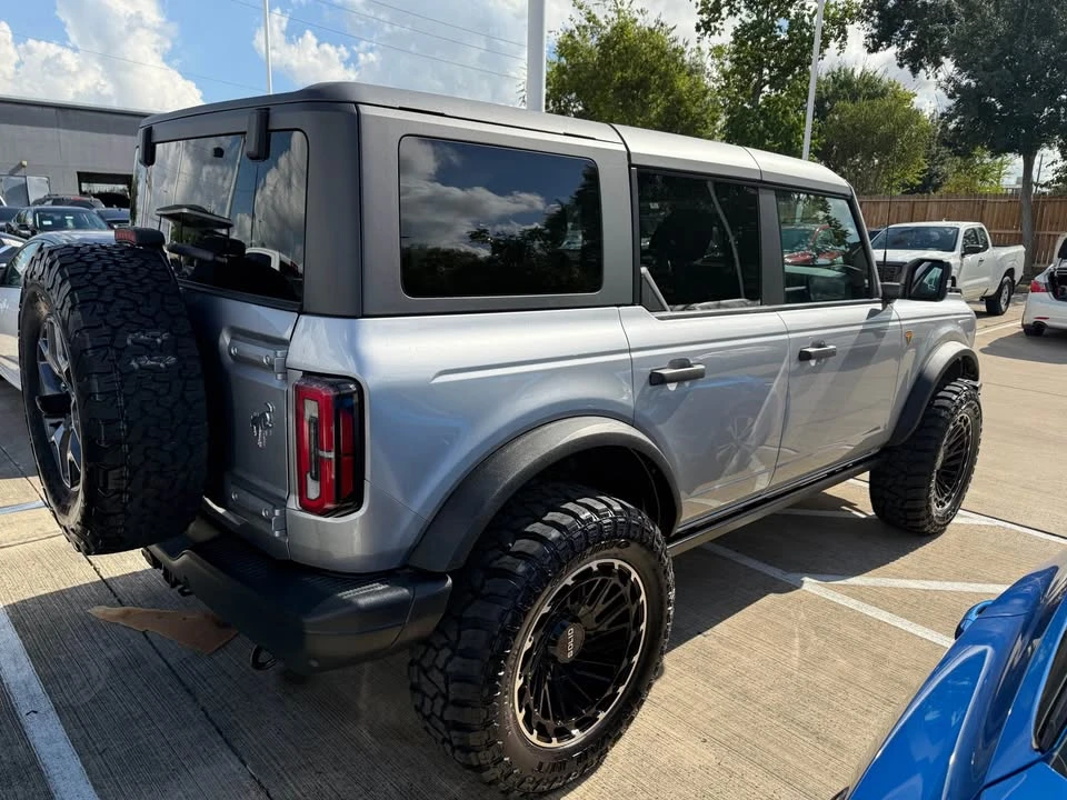 2022 Ford Bronco 6th Gen - Image 4 of 9