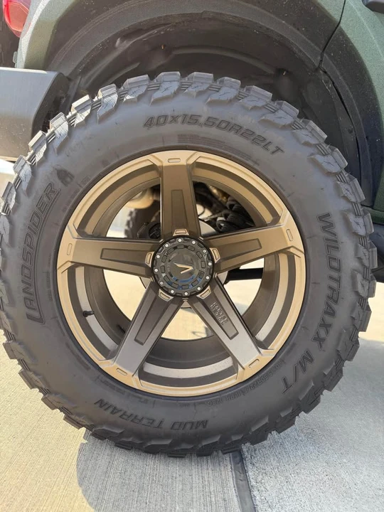 2022 Ford Bronco 6th Gen - Image 12 of 13