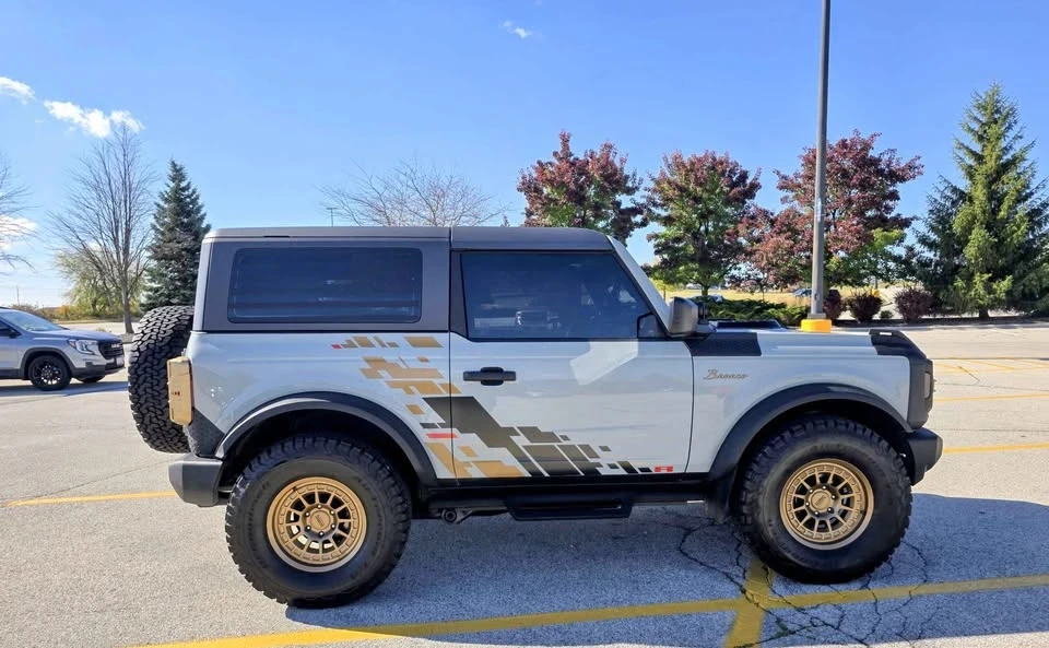 2022 Ford Bronco 6th Gen - Image 4 of 19