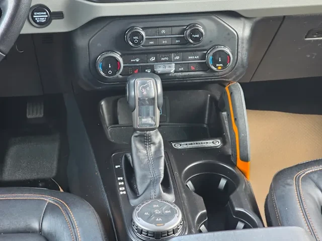 2022 Ford Bronco 6th Gen - Image 9 of 13