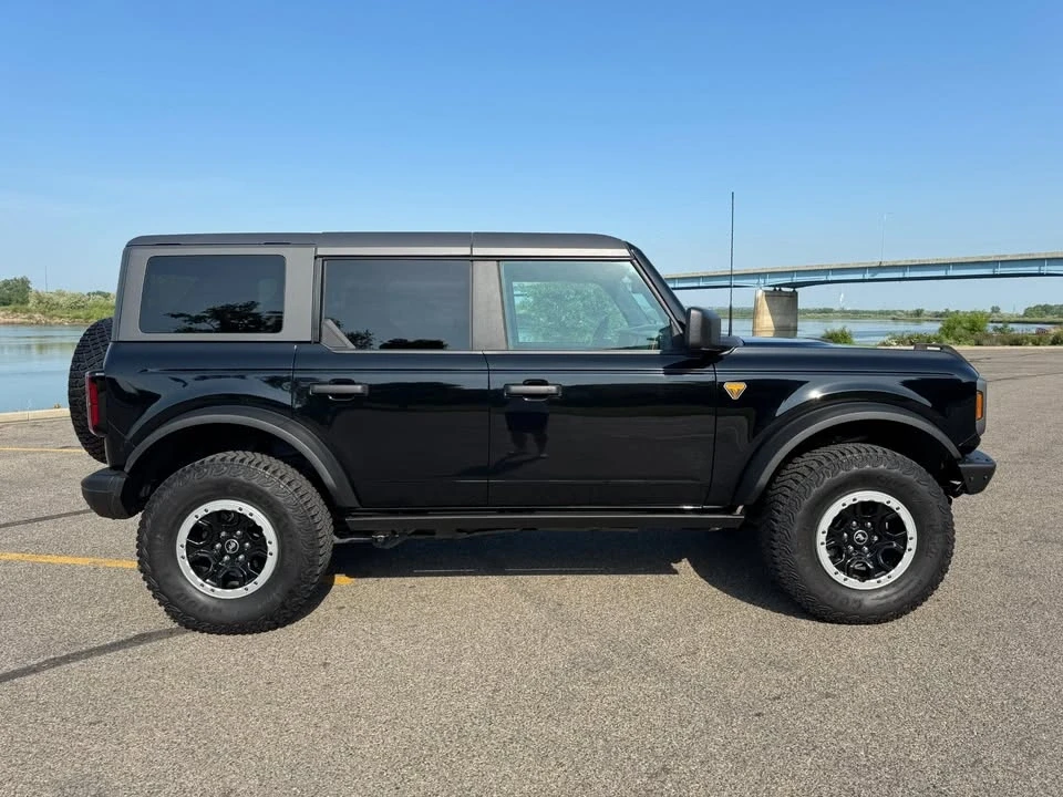 2022 Ford Bronco 6th Gen - Image 2 of 14