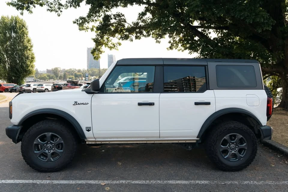 2022 Ford Bronco 6th Gen - Image 5 of 13