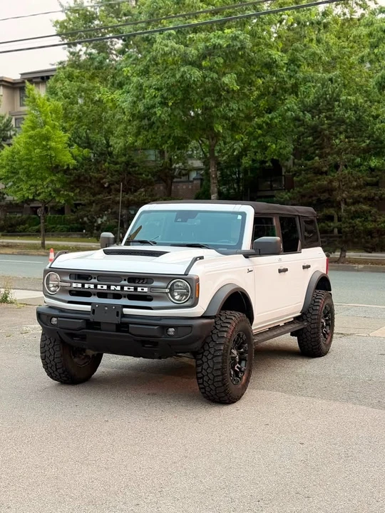 2022 Ford Bronco 6th Gen - Image 3 of 14