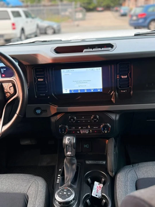 2022 Ford Bronco 6th Gen - Image 12 of 14