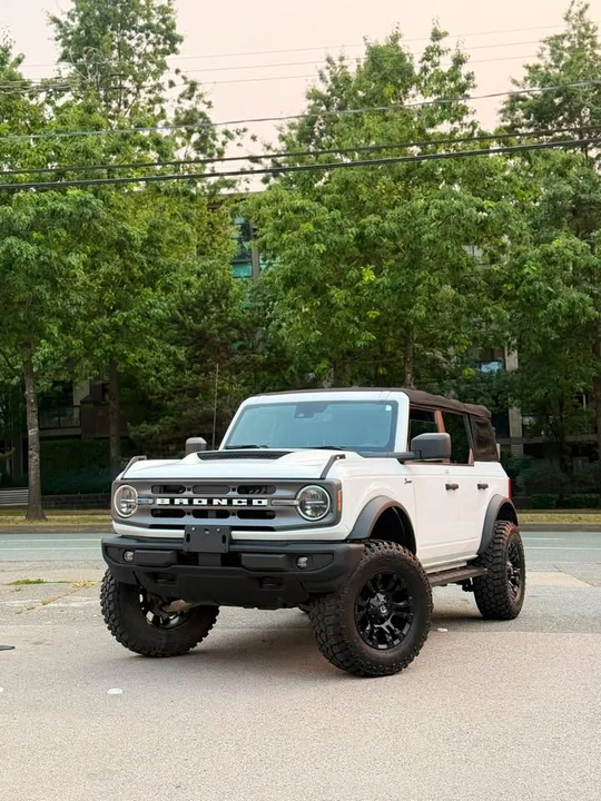 2022 Ford Bronco 6th Gen - Image 2 of 14