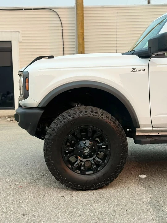 2022 Ford Bronco 6th Gen - Image 8 of 14