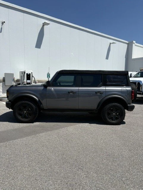 2022 Ford Bronco 6th Gen - Image 2 of 14