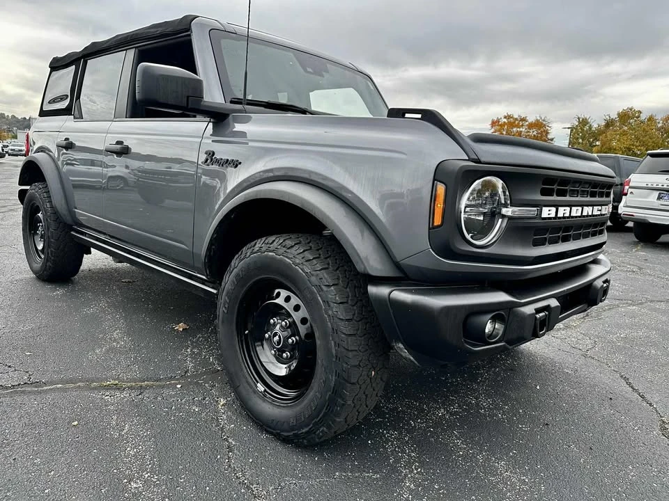 2022 Ford Bronco 6th Gen - Image 3 of 20