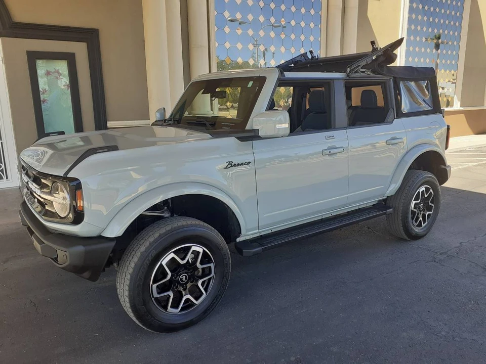 2022 Ford Bronco 6th Gen - Image 6 of 13