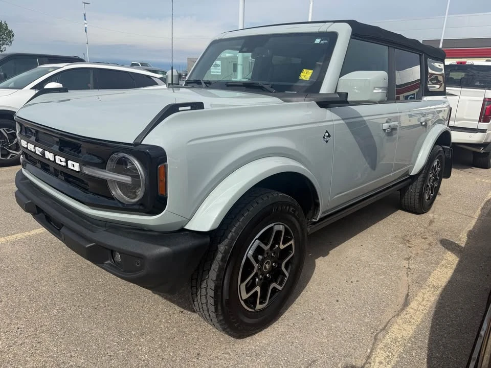 2022 Ford Bronco 6th Gen - Image 2 of 8