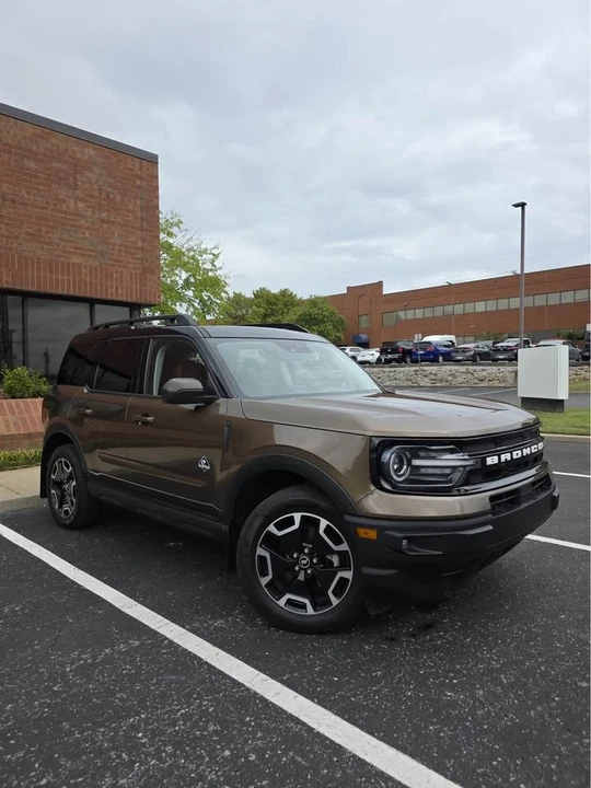 2022 Ford Bronco Sport - Image 3 of 15