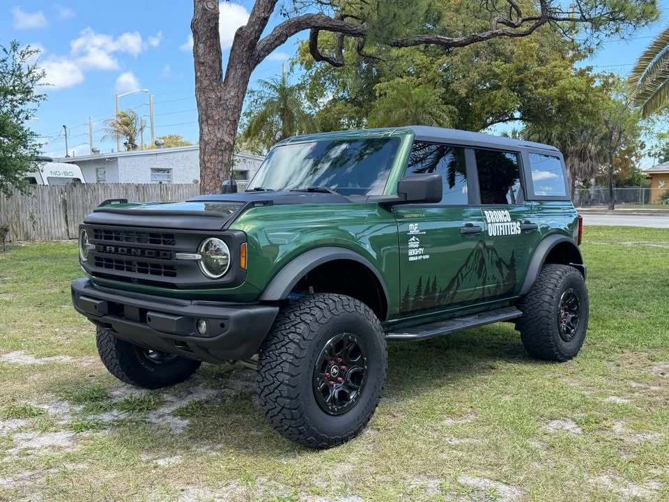 2022 Ford Bronco 6th Gen - Image 3 of 15