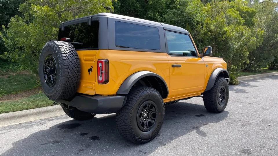 2022 Ford Bronco 6th Gen - Image 2 of 10