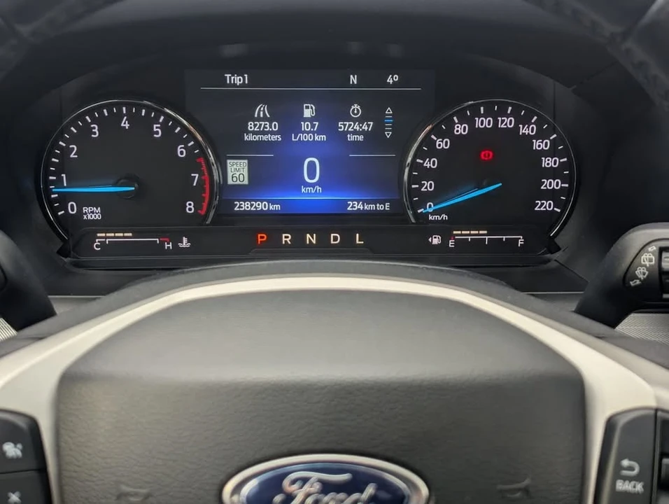 2022 Ford Explorer 6th Gen - Image 17 of 20