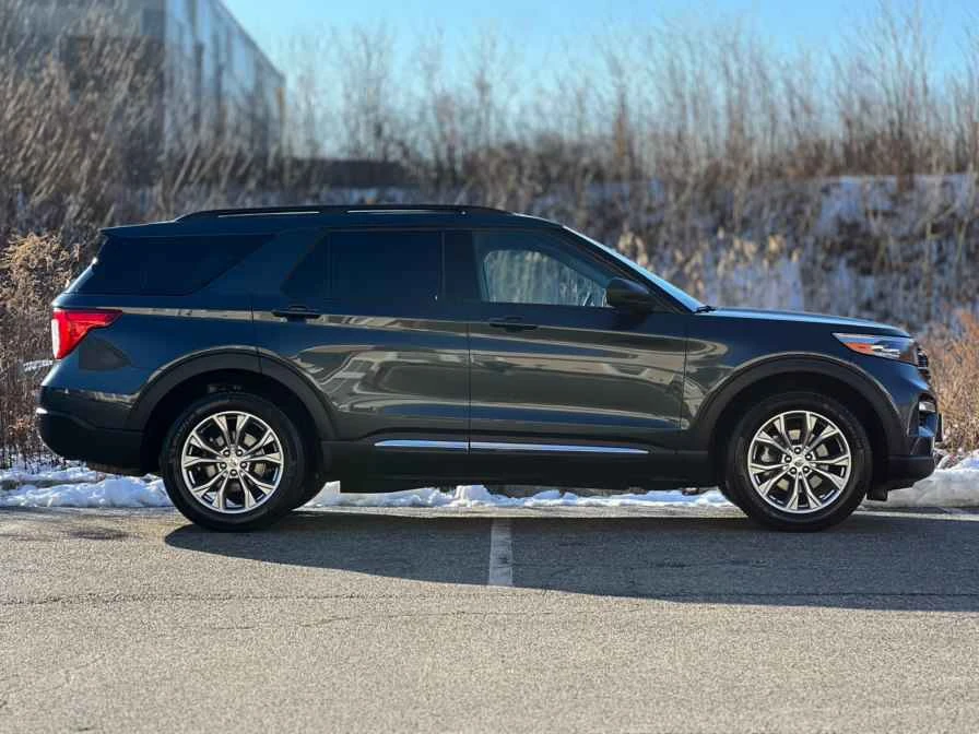 2022 Ford Explorer 6th Gen - Image 8 of 20