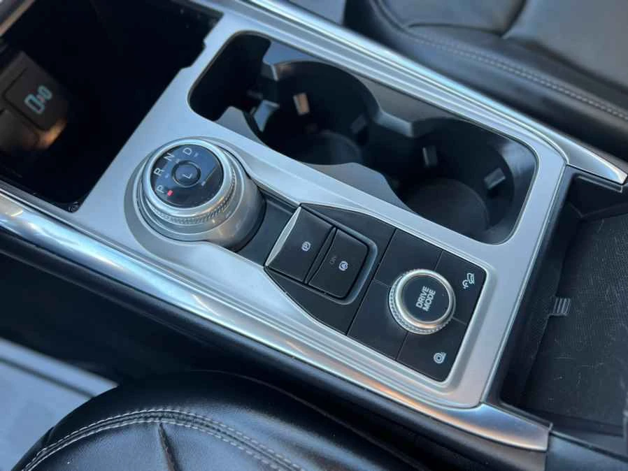 2022 Ford Explorer 6th Gen - Image 11 of 20
