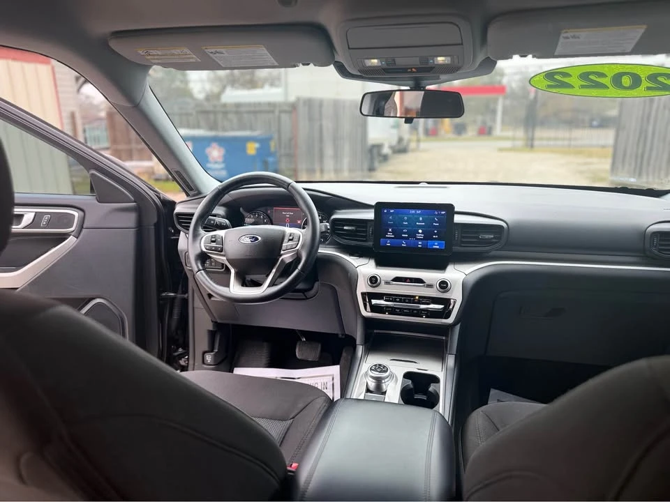 2022 Ford Explorer 6th Gen - Image 13 of 15