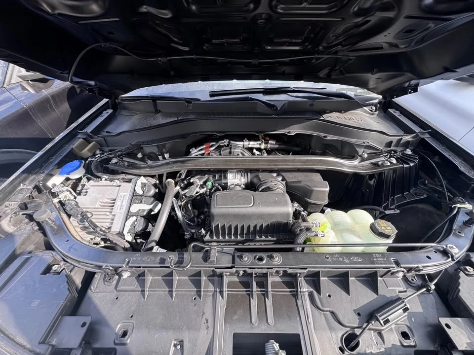 2022 Ford Explorer 6th Gen - Image 9 of 13