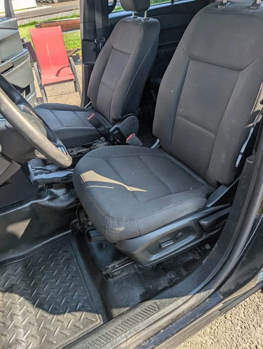 2022 Ford Explorer 6th Gen - Image 5 of 12