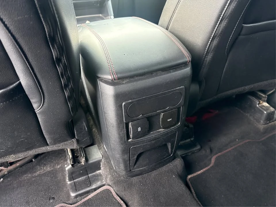 2022 Ford Explorer 6th Gen - Image 19 of 20
