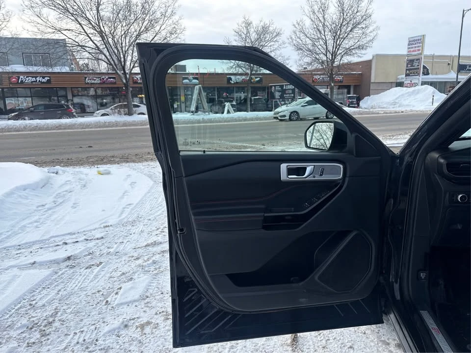 2022 Ford Explorer 6th Gen - Image 18 of 20