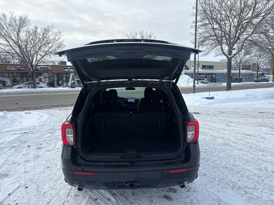 2022 Ford Explorer 6th Gen - Image 11 of 20