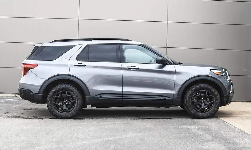 2022 Ford Explorer 6th Gen - Image 4 of 12