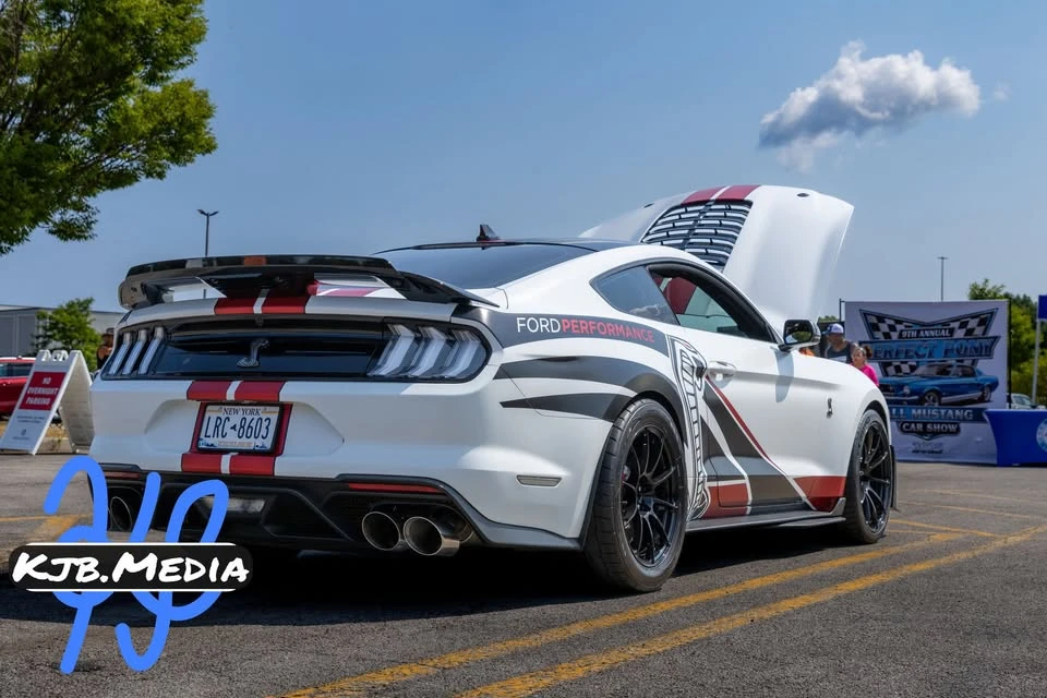 2022 Ford GT 2nd Gen - Image 11 of 12