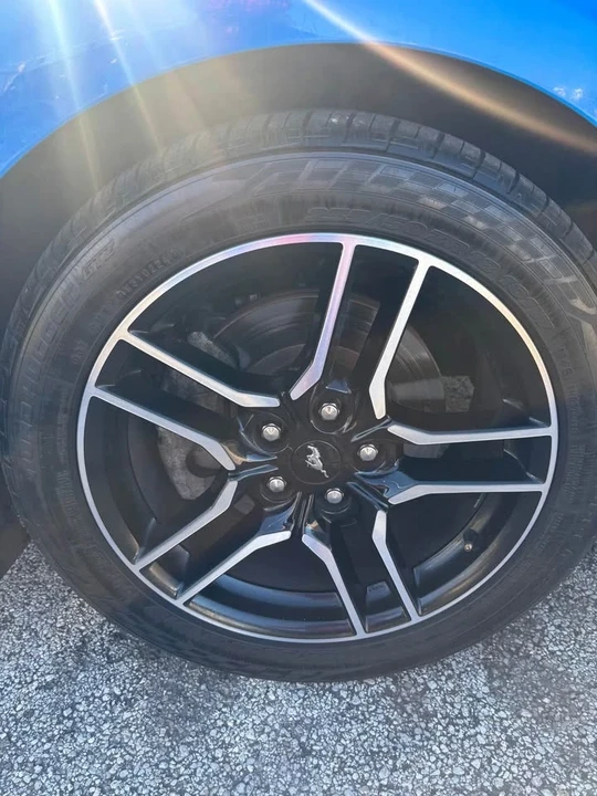 2022 Ford S550 Mustang - Image 2 of 11