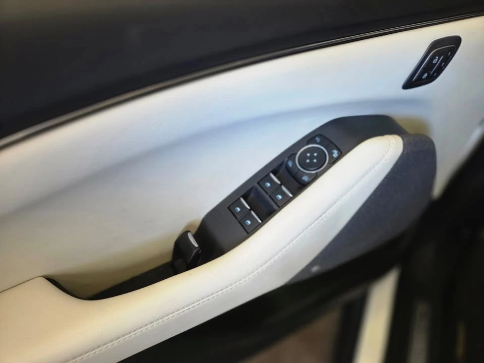 2022 Ford Mustang Mach-E - Image 15 of 18