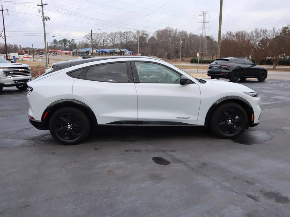 2022 Ford Mustang Mach-E - Image 16 of 18
