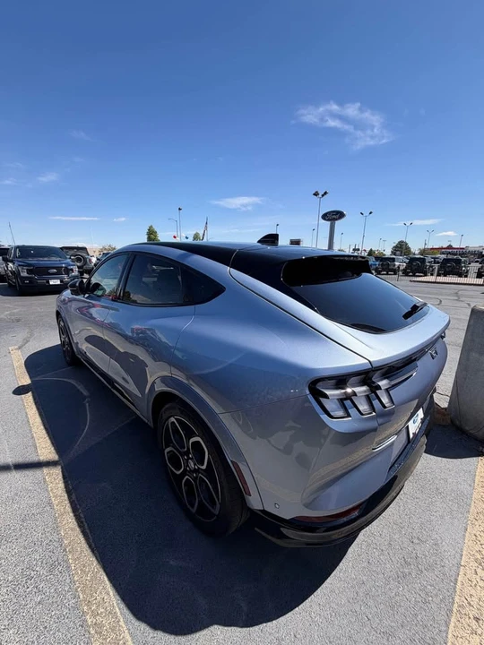 2022 Ford Mustang Mach-E - Image 5 of 8