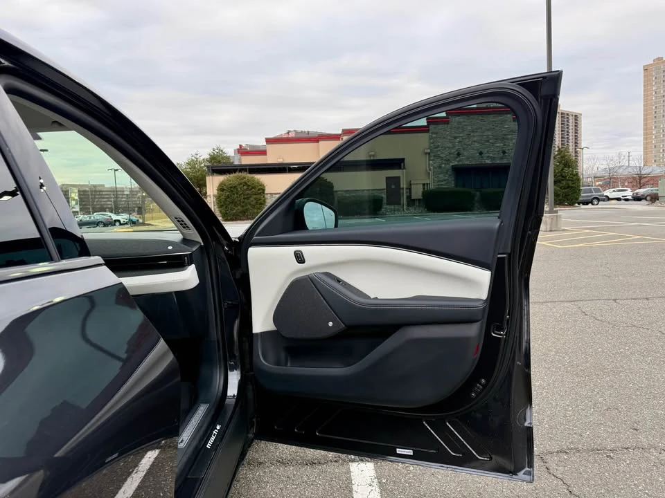 2022 Ford Mustang Mach-E - Image 14 of 19