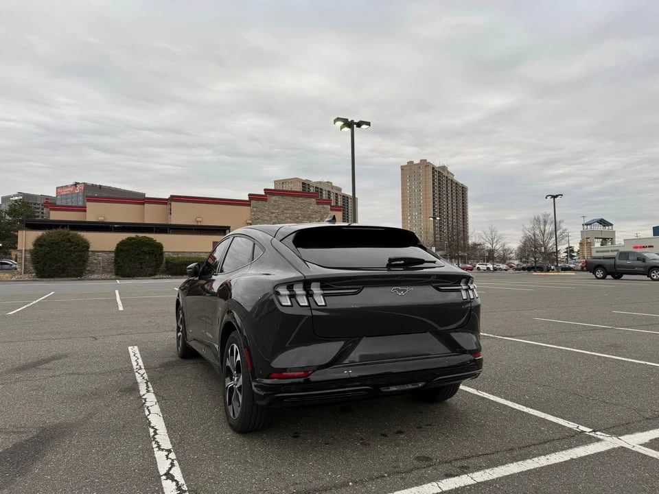 2022 Ford Mustang Mach-E - Image 4 of 19