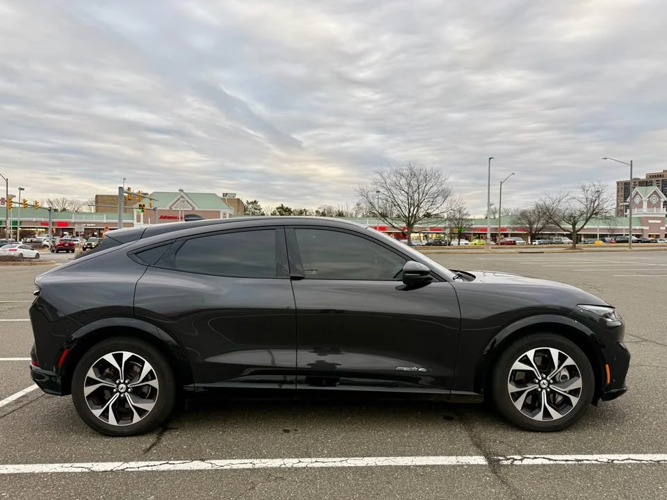 2022 Ford Mustang Mach-E - Image 17 of 19