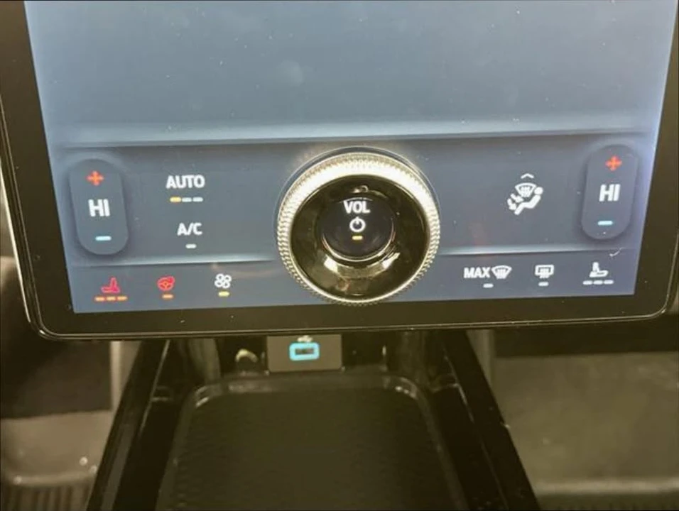 2022 Ford Mustang Mach-E - Image 15 of 20