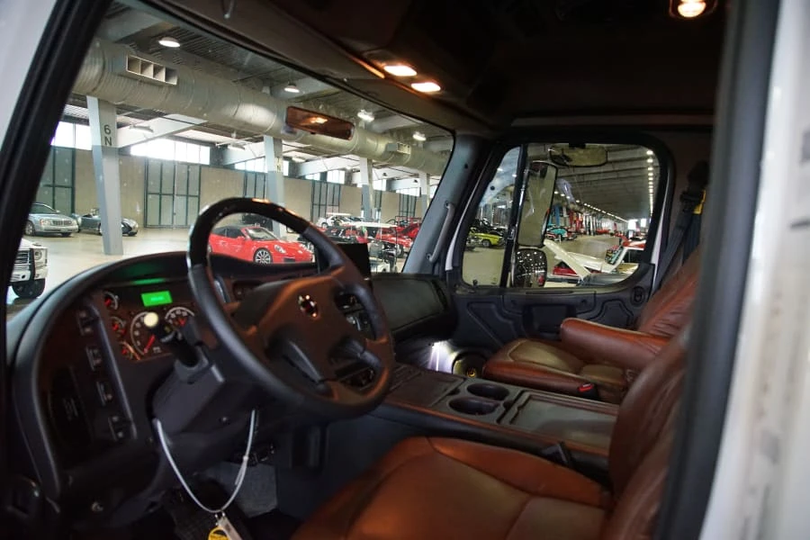 2022 Freightliner - Image 8 of 9