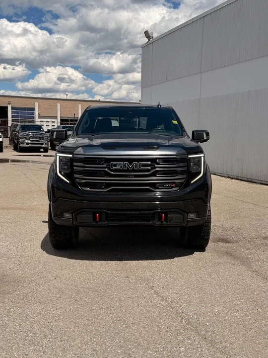 2022 GMC Sierra 5th Gen - Image 2 of 10