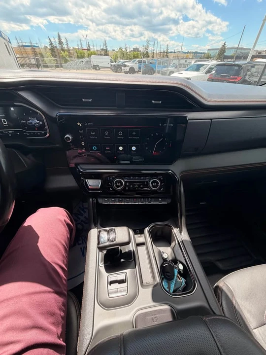 2022 GMC Sierra 5th Gen - Image 8 of 10