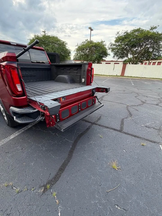 2022 GMC Sierra 5th Gen - Image 5 of 10