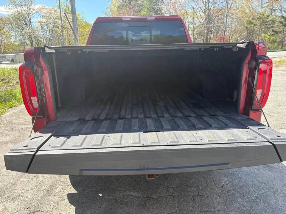 2022 GMC Sierra 5th Gen - Image 9 of 18