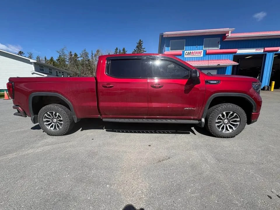 2022 GMC Sierra 5th Gen - Image 7 of 18
