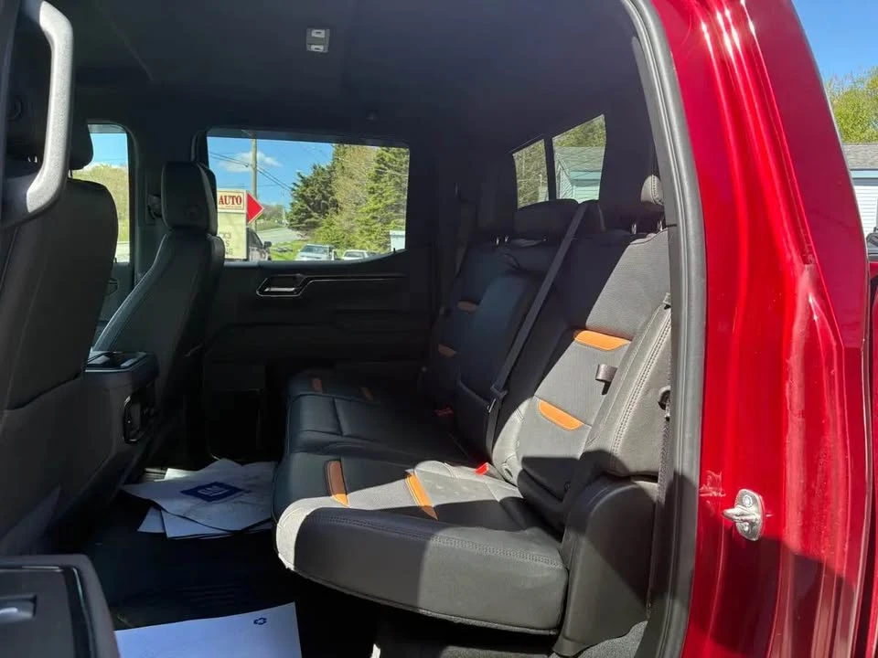 2022 GMC Sierra 5th Gen - Image 11 of 18