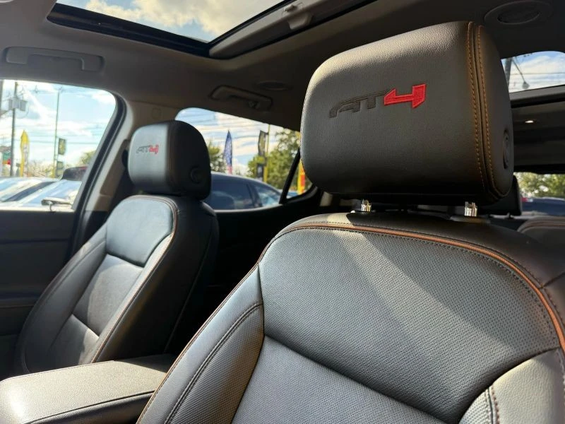 2022 GMC Acadia - Image 9 of 12
