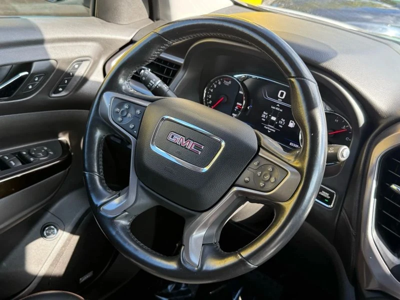 2022 GMC Acadia - Image 10 of 12