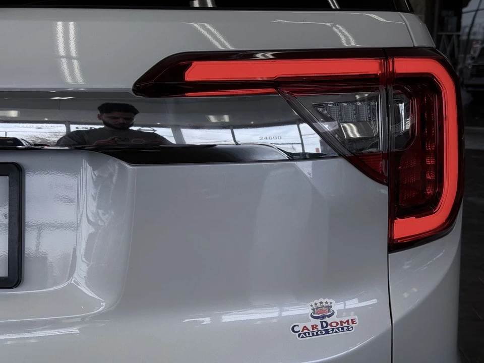 2022 GMC Acadia - Image 16 of 21