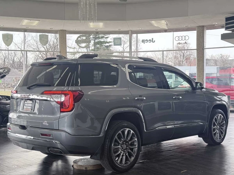 2022 GMC Acadia - Image 12 of 31