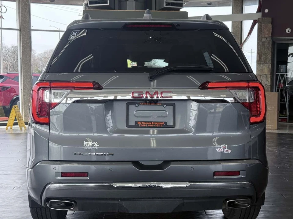 2022 GMC Acadia - Image 17 of 31